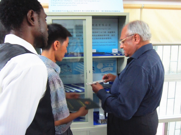 中國製造(zao)，國産(chan)替代之路，從(cong)輭(ruan)件到(dao)硬件(jian)，才剛(gang)剛(gang)開(kai)始(shi)